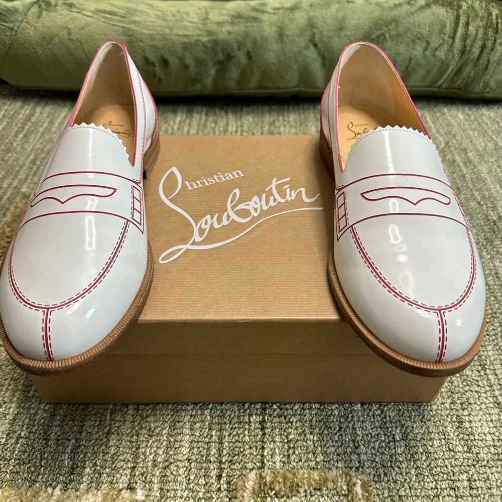 NEW Christian Louboutin White Loafers with Red Trim - Picture 5 of 10